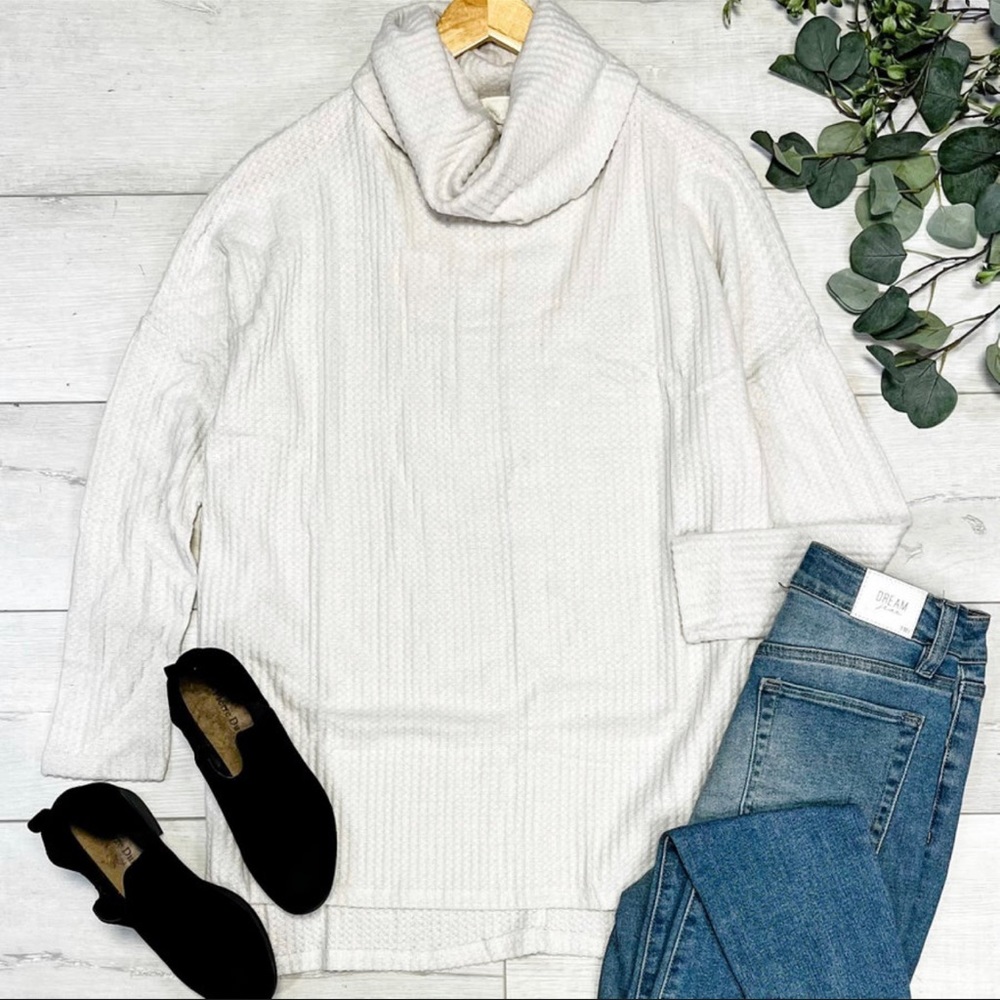 NWOT Zenana Cowl Neck Knit Top